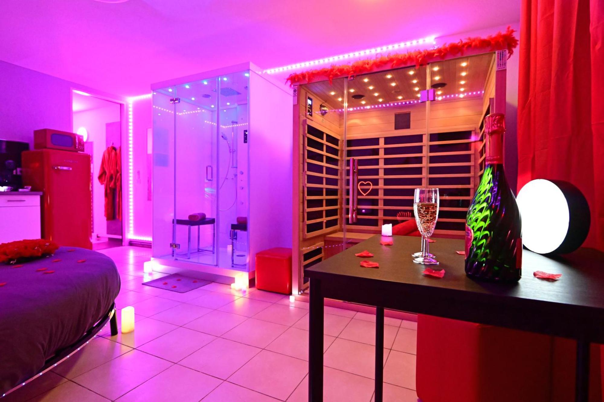 Love Room A Deux Pas De L'Ocean Avec Hammam, Sauna Et Bain A 2 :-) Biscarrosse Buitenkant foto