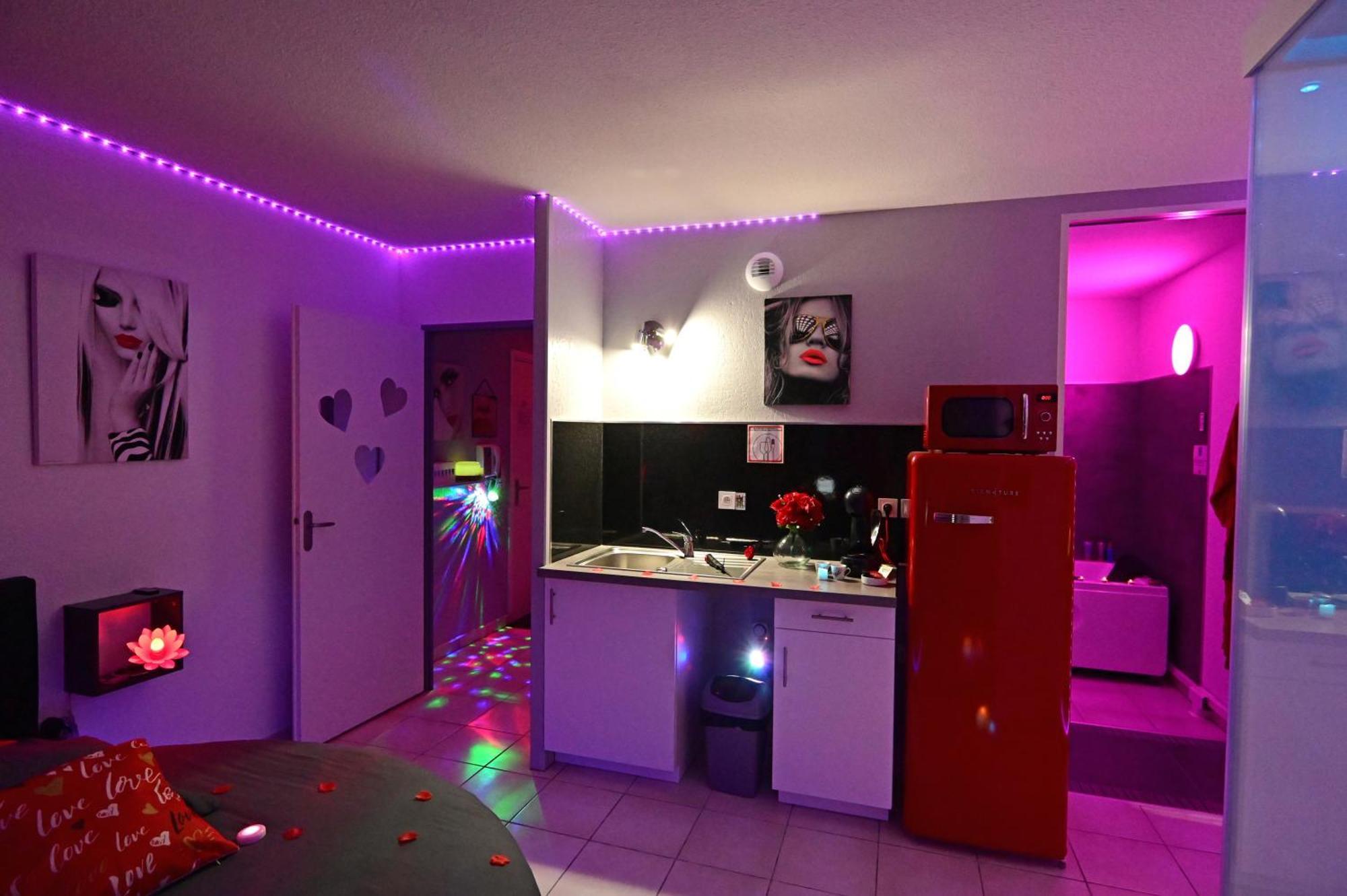 Love Room A Deux Pas De L'Ocean Avec Hammam, Sauna Et Bain A 2 :-) Biscarrosse Buitenkant foto