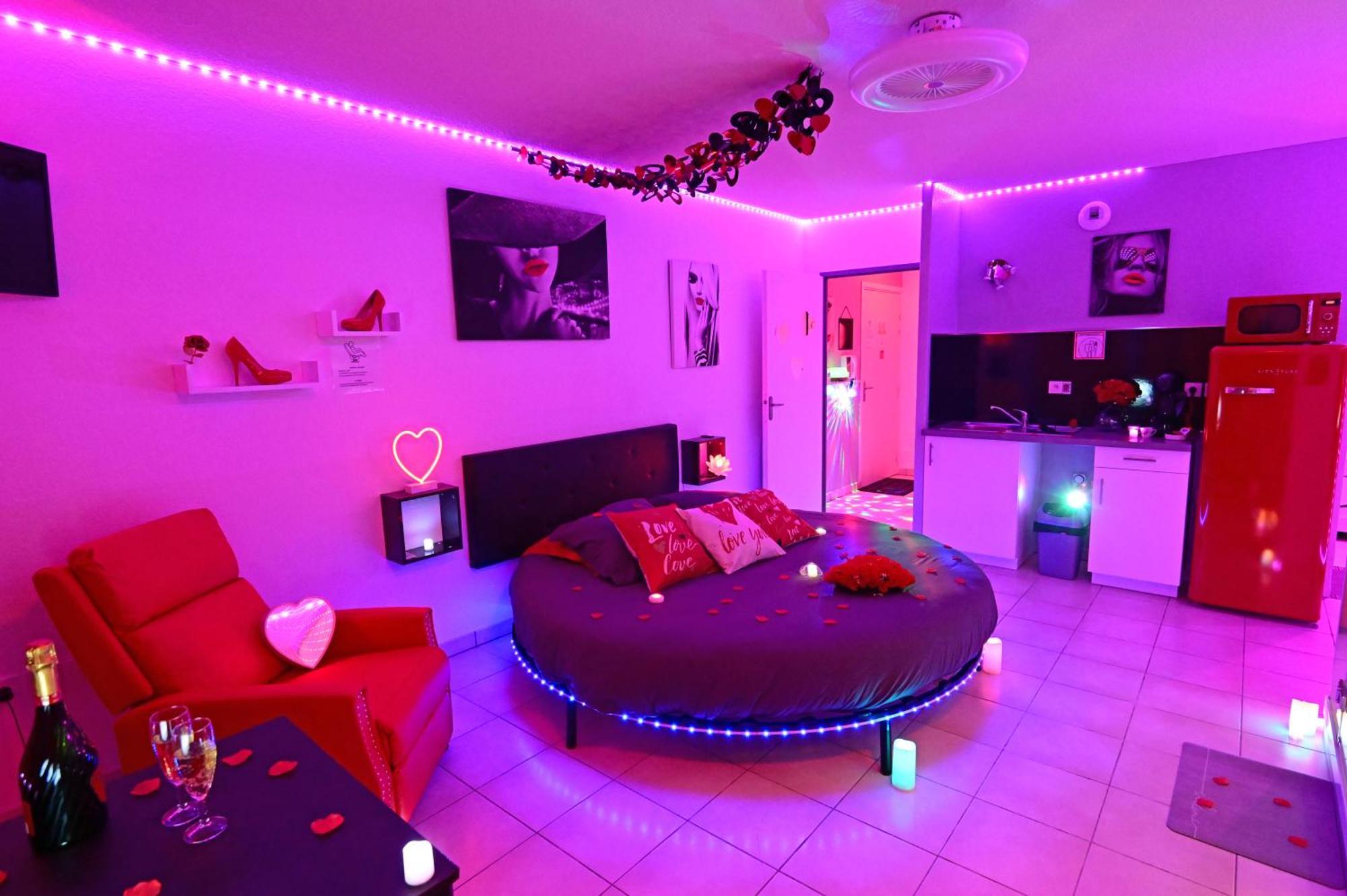 Love Room A Deux Pas De L'Ocean Avec Hammam, Sauna Et Bain A 2 :-) Biscarrosse Buitenkant foto
