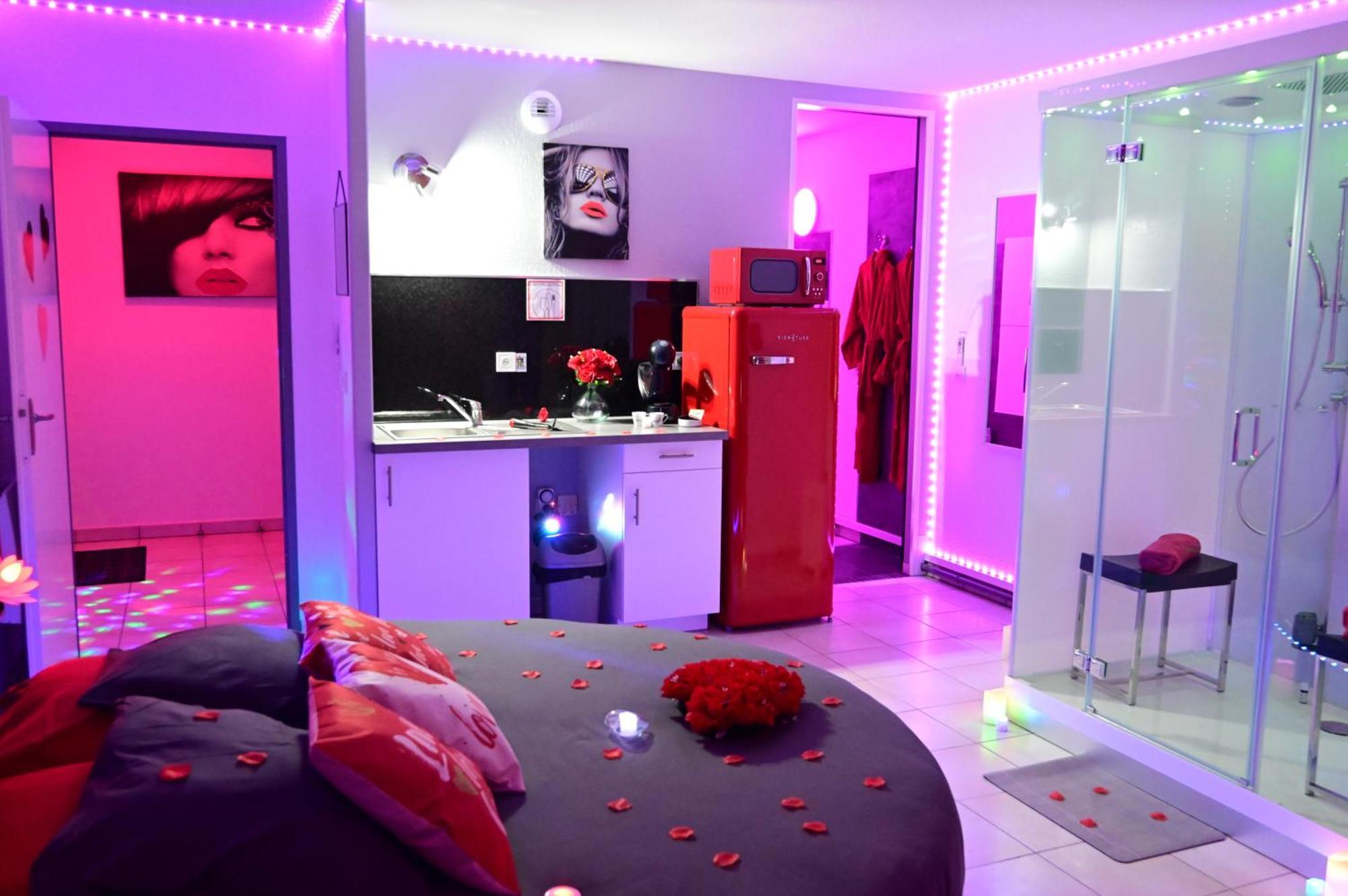 Love Room A Deux Pas De L'Ocean Avec Hammam, Sauna Et Bain A 2 :-) Biscarrosse Buitenkant foto