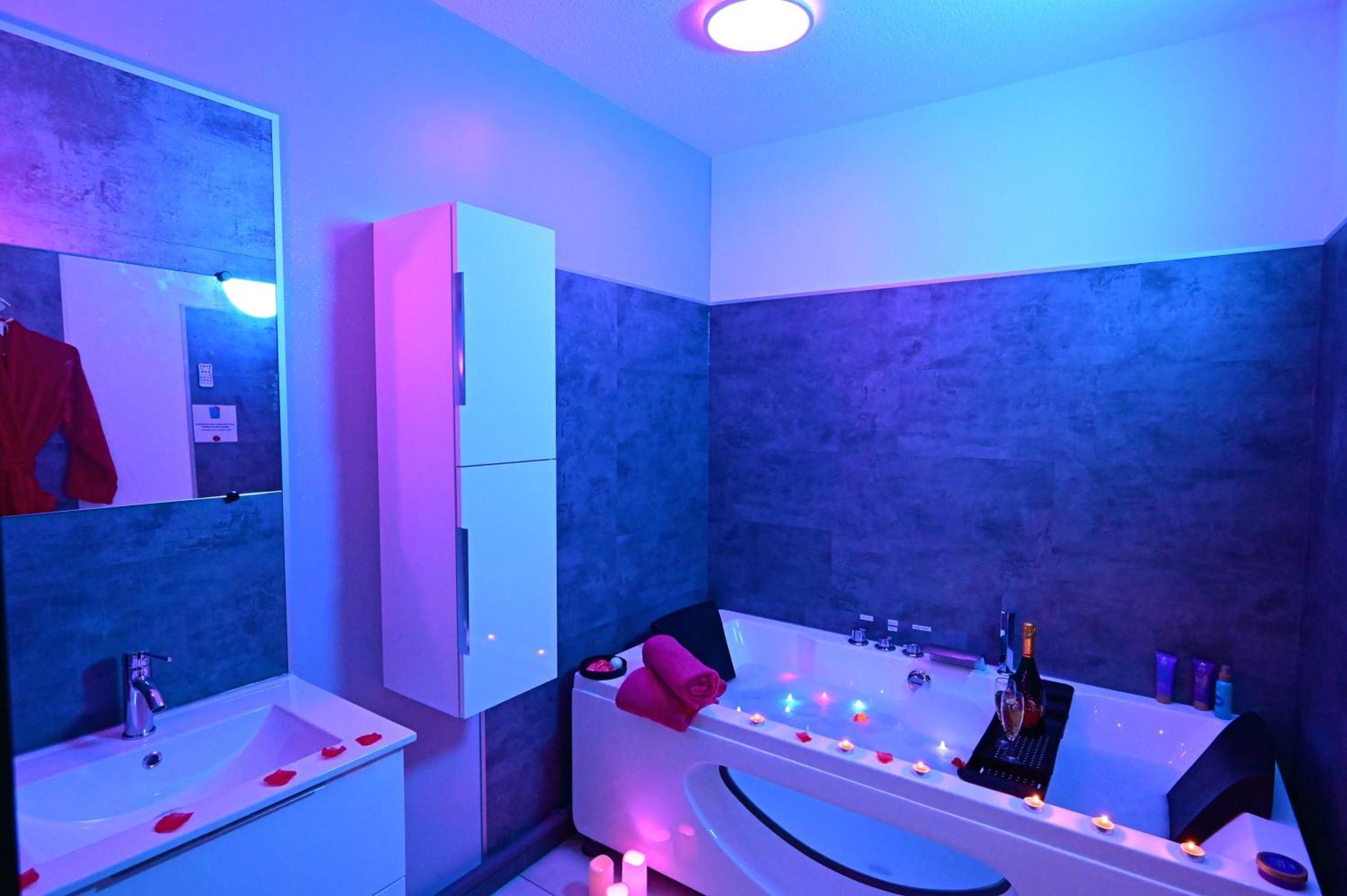 Love Room A Deux Pas De L'Ocean Avec Hammam, Sauna Et Bain A 2 :-) Biscarrosse Buitenkant foto