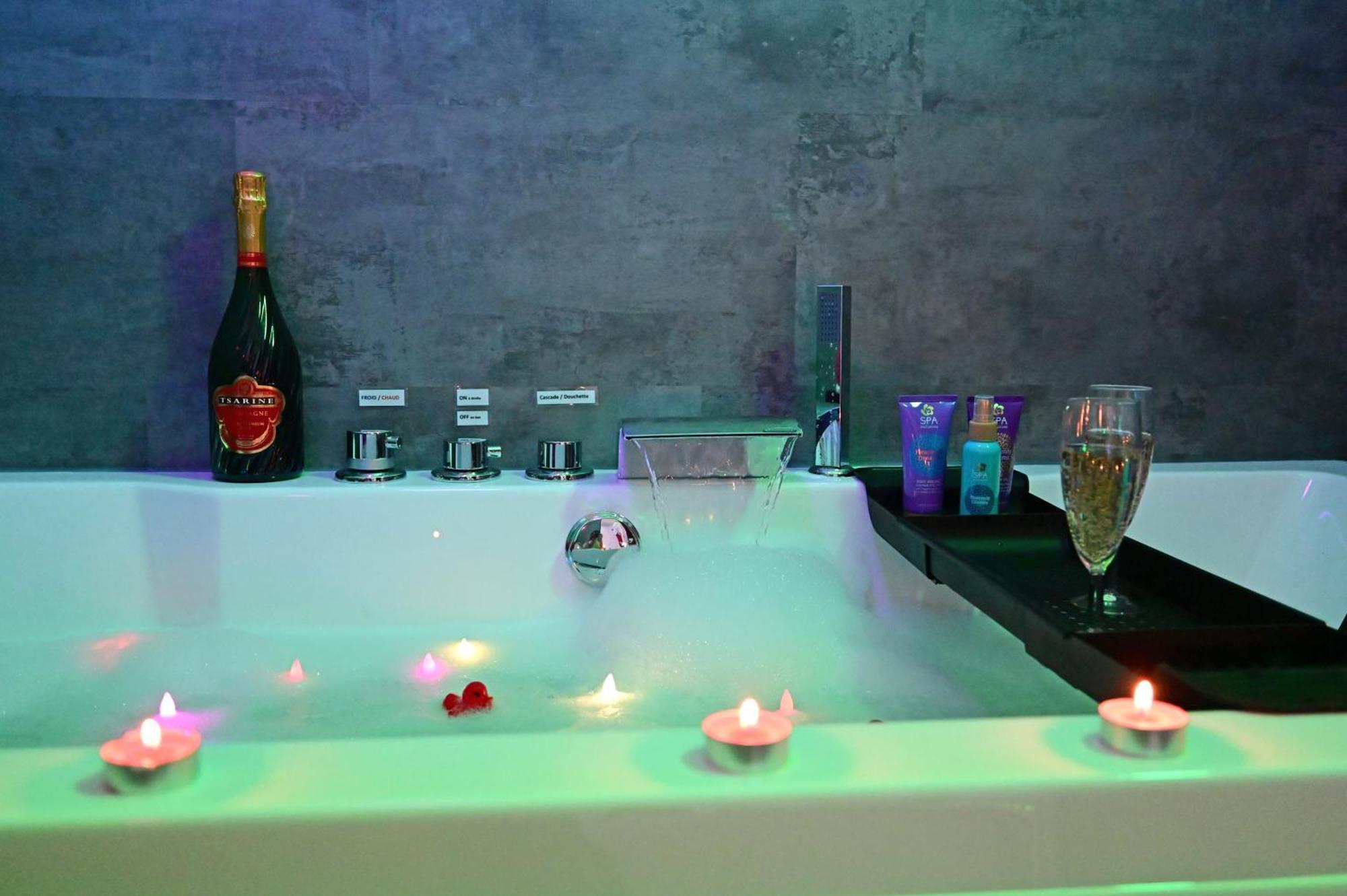 Love Room A Deux Pas De L'Ocean Avec Hammam, Sauna Et Bain A 2 :-) Biscarrosse Buitenkant foto