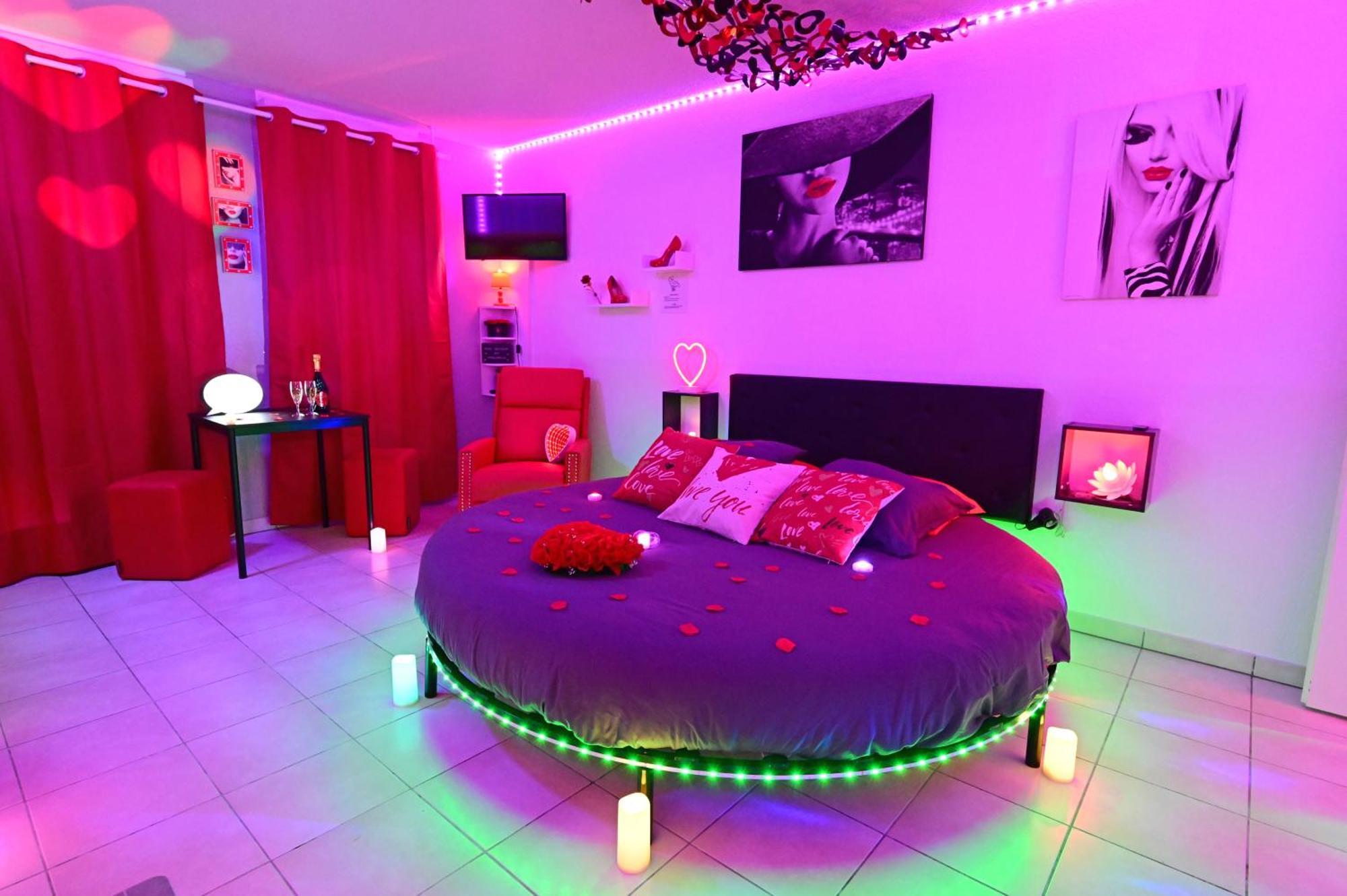 Love Room A Deux Pas De L'Ocean Avec Hammam, Sauna Et Bain A 2 :-) Biscarrosse Buitenkant foto