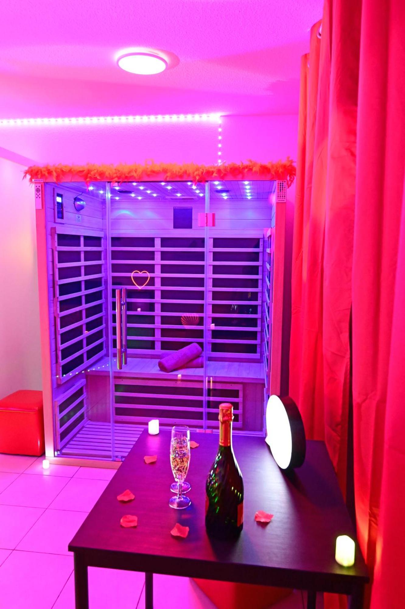 Love Room A Deux Pas De L'Ocean Avec Hammam, Sauna Et Bain A 2 :-) Biscarrosse Buitenkant foto