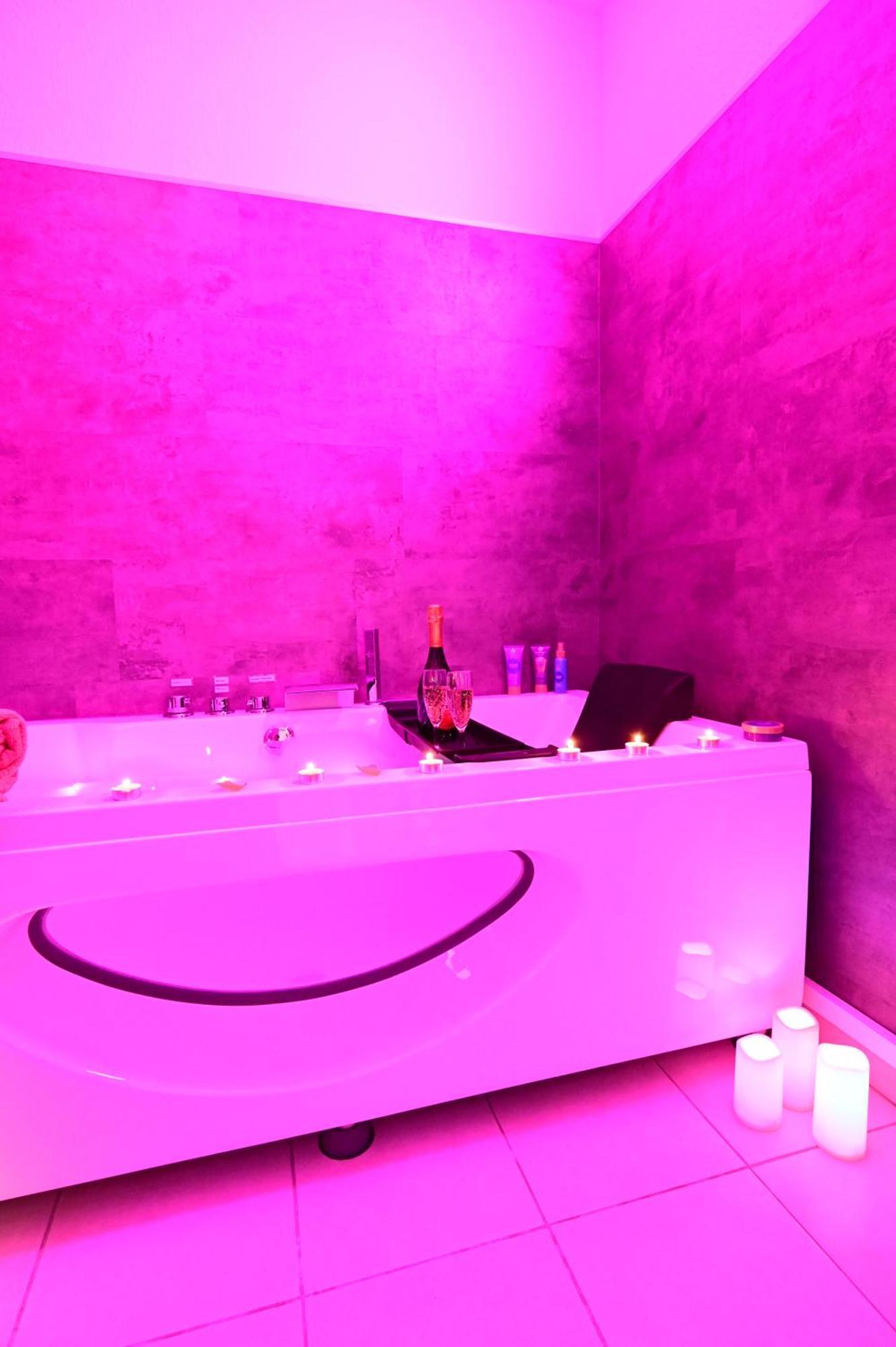 Love Room A Deux Pas De L'Ocean Avec Hammam, Sauna Et Bain A 2 :-) Biscarrosse Buitenkant foto