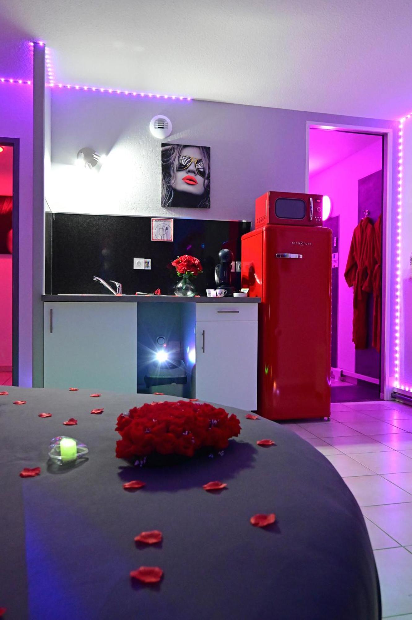 Love Room A Deux Pas De L'Ocean Avec Hammam, Sauna Et Bain A 2 :-) Biscarrosse Buitenkant foto