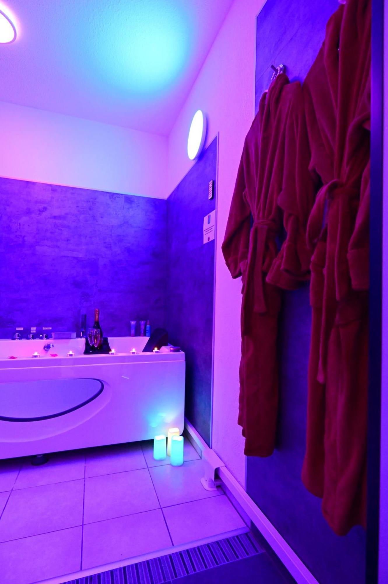 Love Room A Deux Pas De L'Ocean Avec Hammam, Sauna Et Bain A 2 :-) Biscarrosse Buitenkant foto