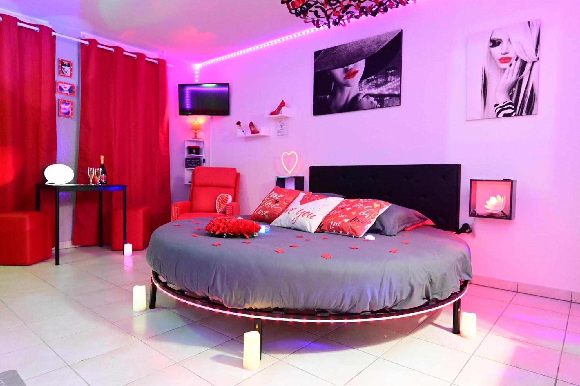 Love Room A Deux Pas De L'Ocean Avec Hammam, Sauna Et Bain A 2 :-) Biscarrosse Buitenkant foto