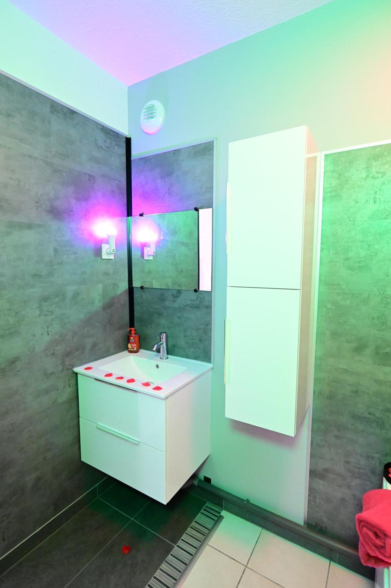 Love Room A Deux Pas De L'Ocean Avec Hammam, Sauna Et Bain A 2 :-) Biscarrosse Buitenkant foto