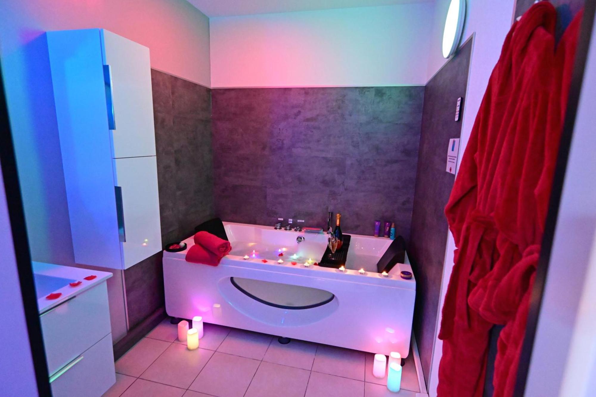 Love Room A Deux Pas De L'Ocean Avec Hammam, Sauna Et Bain A 2 :-) Biscarrosse Buitenkant foto