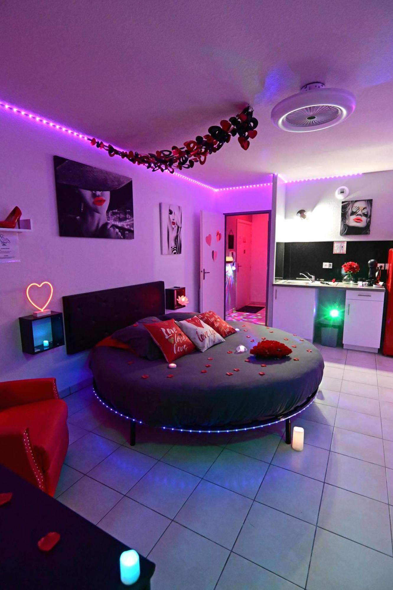 Love Room A Deux Pas De L'Ocean Avec Hammam, Sauna Et Bain A 2 :-) Biscarrosse Buitenkant foto